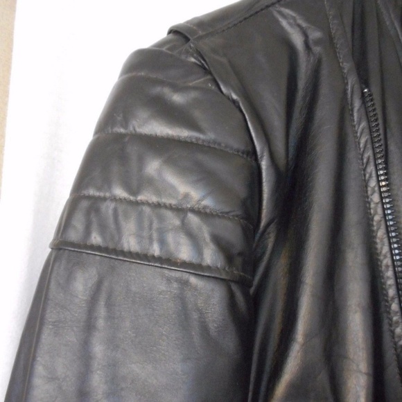 Vintage Size 38 Black Leather Cafe Racer Motorcycle Jacket USA Made - Picture 4 of 8